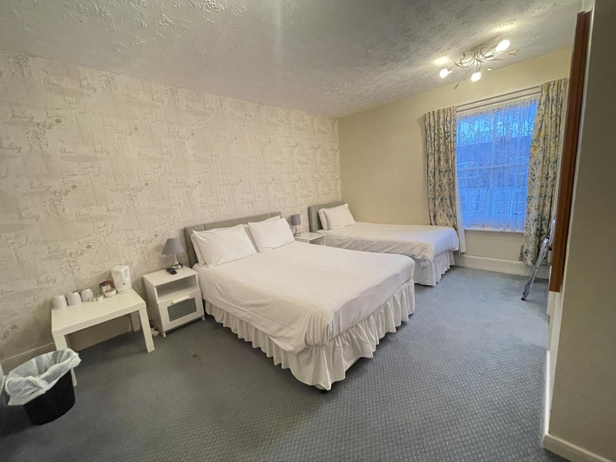 The Dolphin Hotel Great Yarmouth Ruang foto
